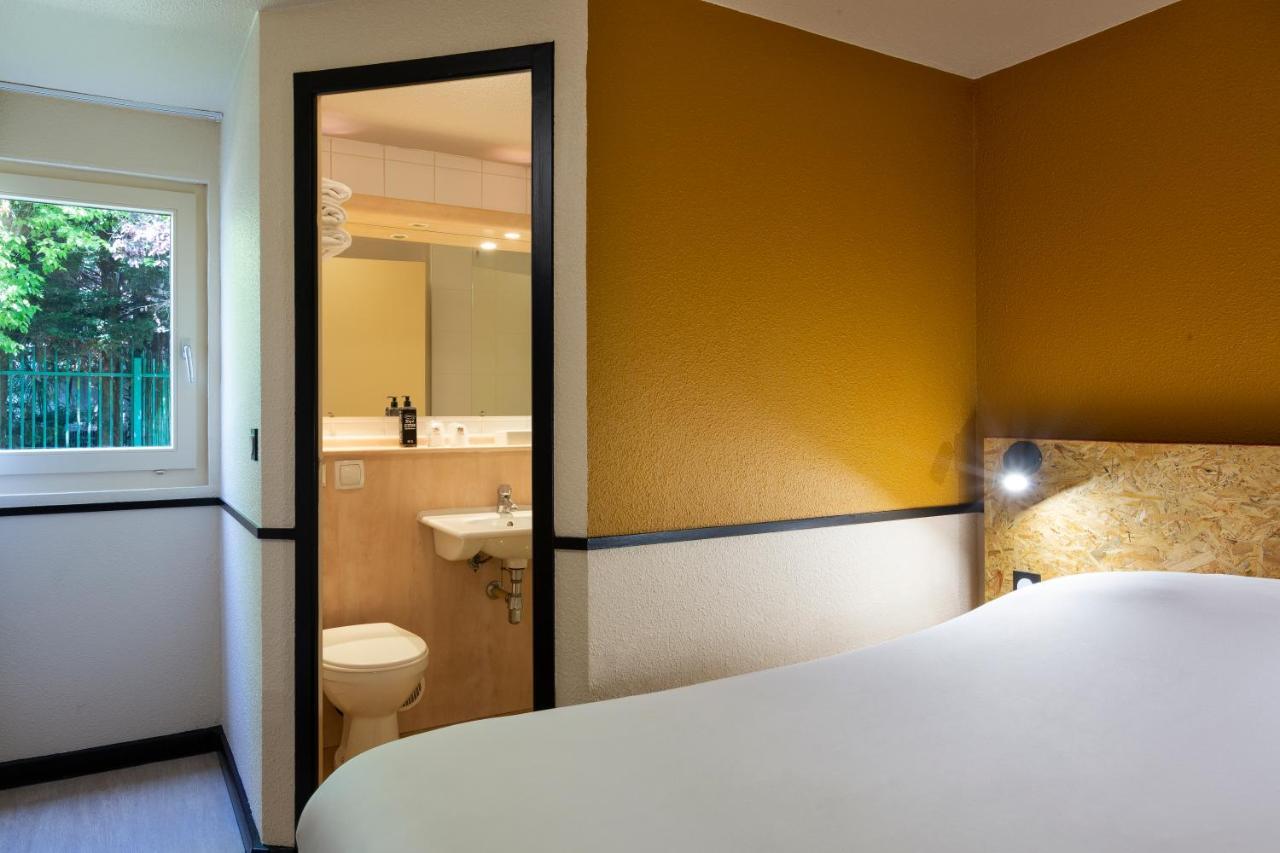 Greet Hotel Villeneuve La Garenne - Renove Экстерьер фото
