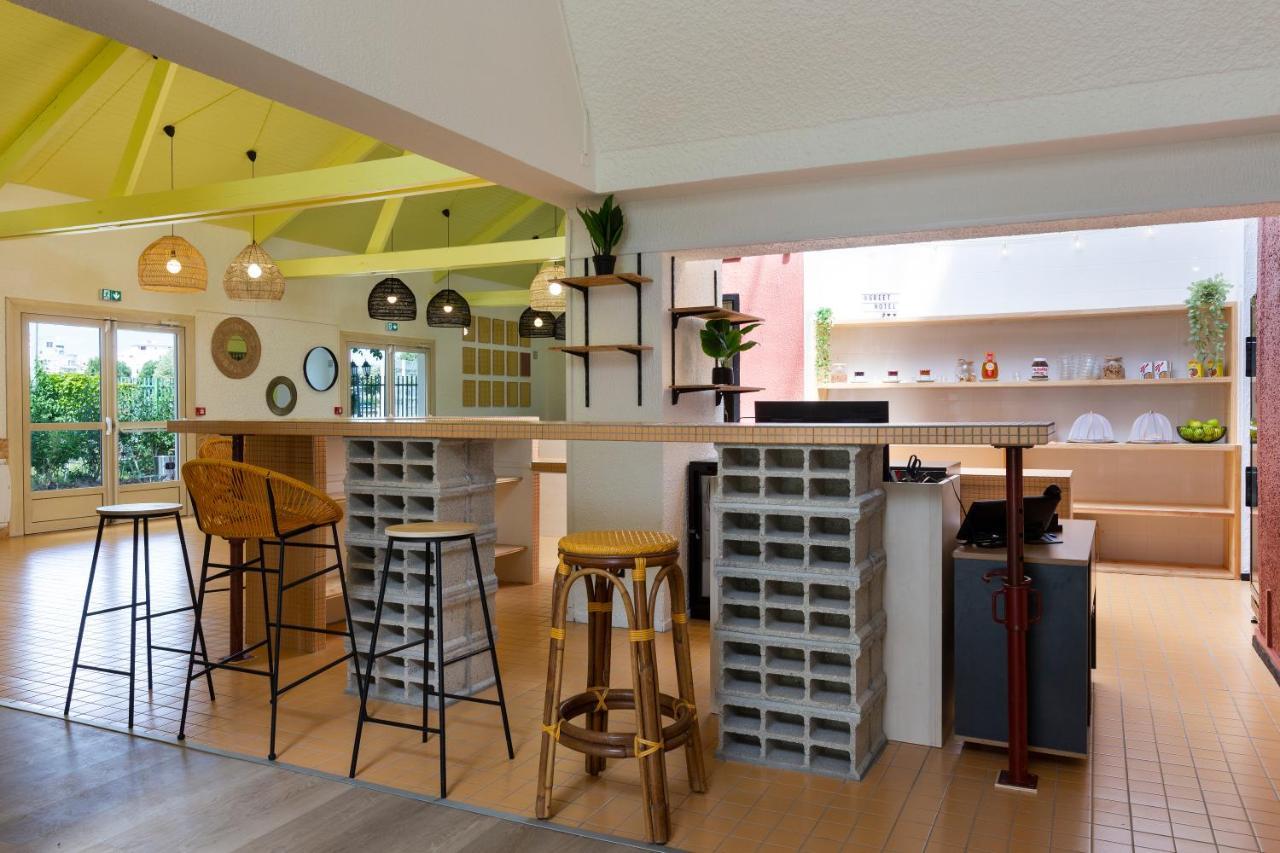 Greet Hotel Villeneuve La Garenne - Renove Экстерьер фото