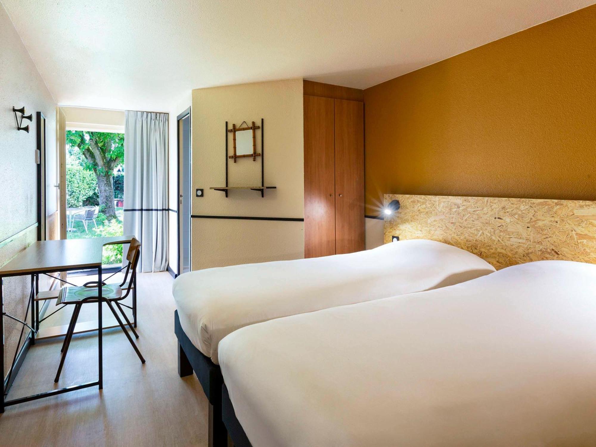 Greet Hotel Villeneuve La Garenne - Renove Экстерьер фото