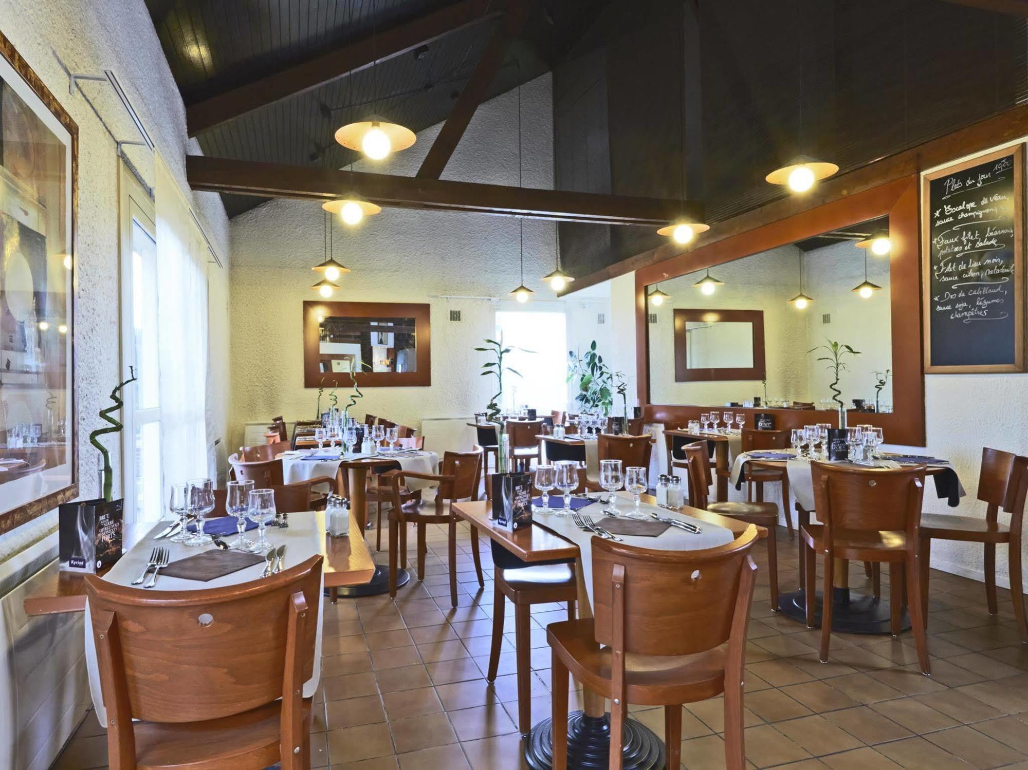 Greet Hotel Villeneuve La Garenne - Renove Экстерьер фото