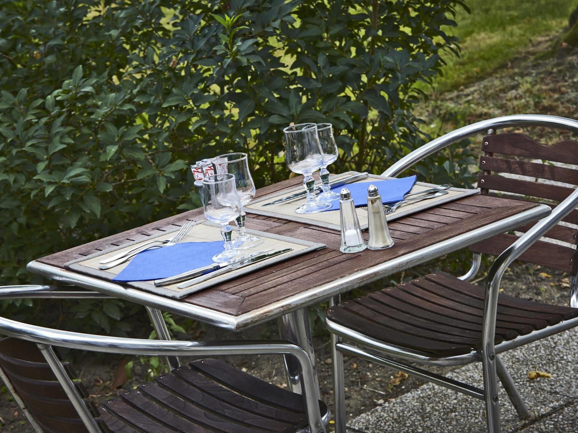 Greet Hotel Villeneuve La Garenne - Renove Экстерьер фото